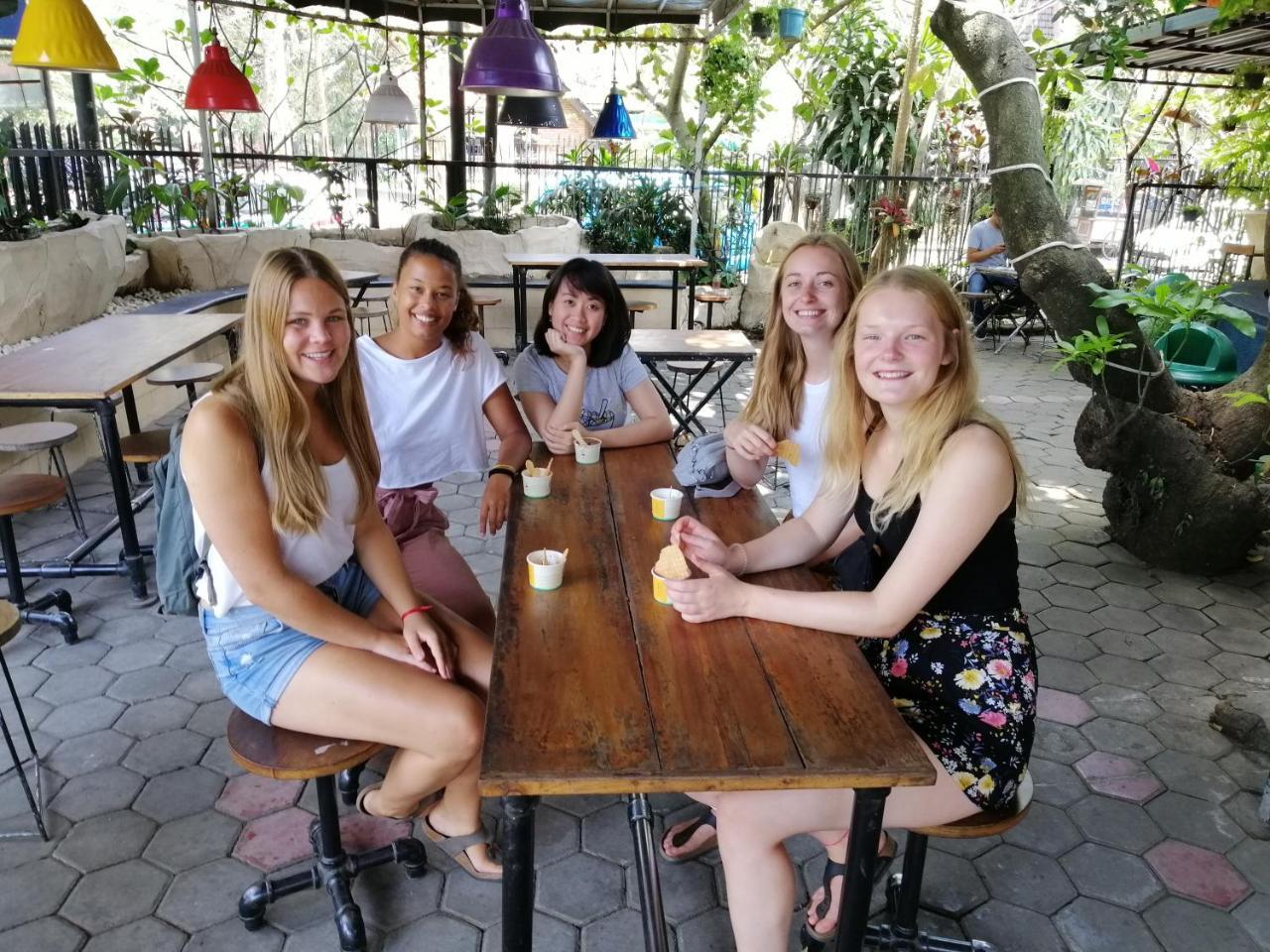 Inni Homestay Маланг Екстериор снимка